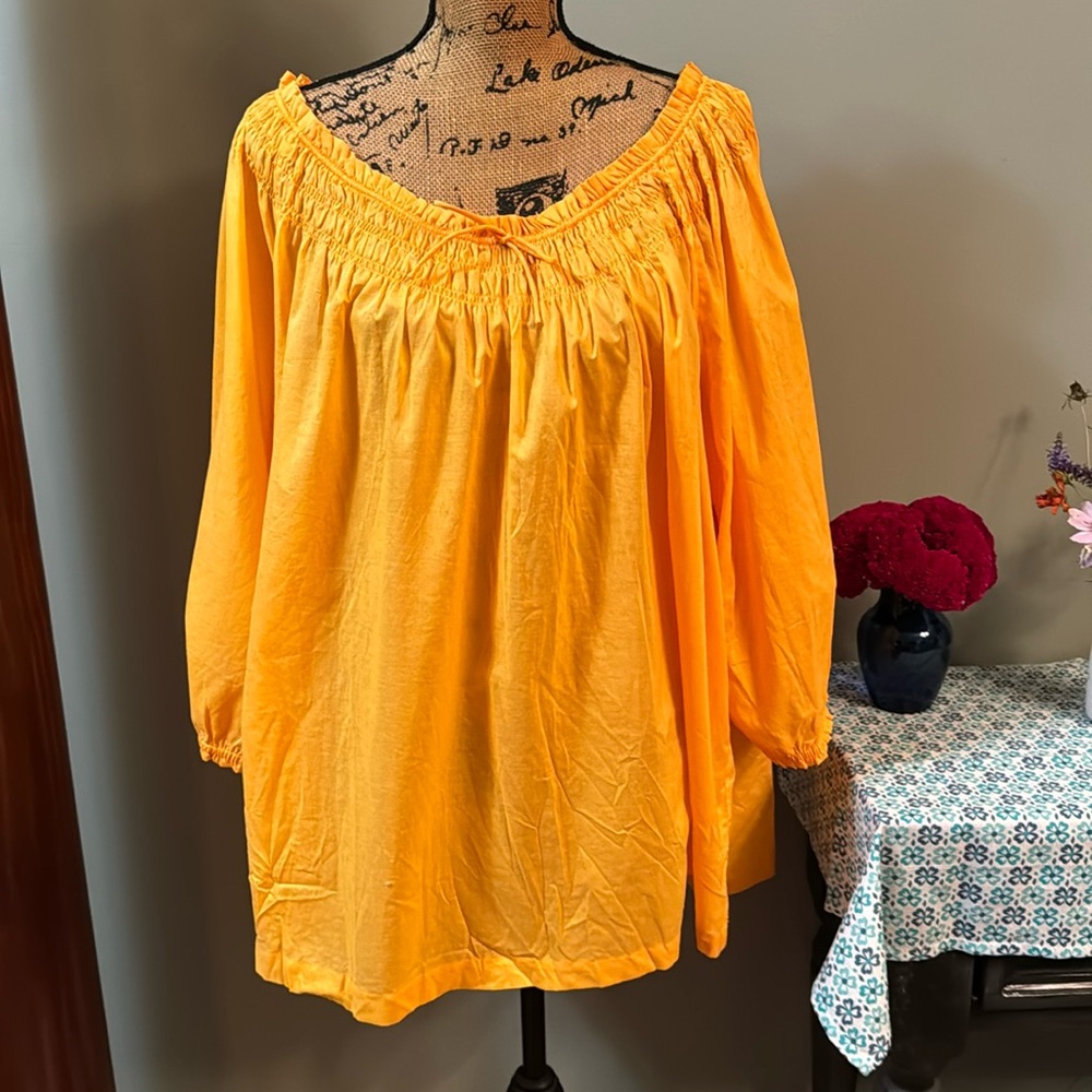 Sophie blouse size 30/32. NWT.